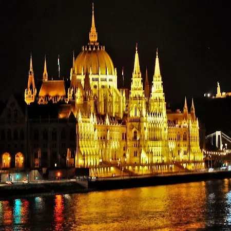 Welcome In To Parliament Apartamento